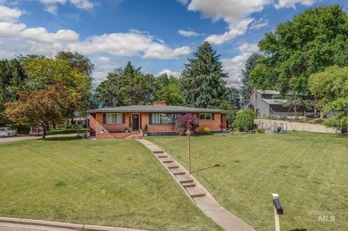 2011 Decker Dr, Payette, ID, 83661-2741 | Card Image