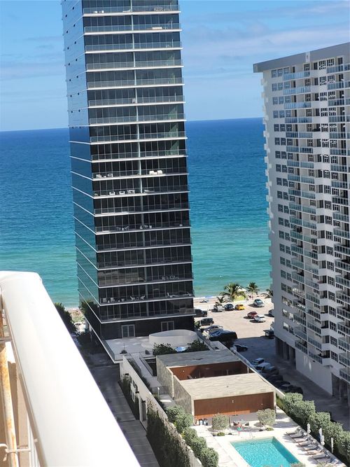 apt-19j-1985 S Ocean Dr, Hallandale Beach, FL, 33009-5932 | Card Image