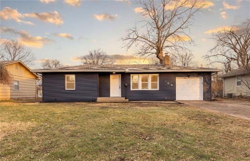 709 Sw 7th St, Lee's Summit, MO, 64081-2619 | Card Image