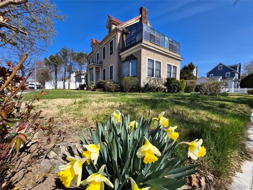 19404 110th Rd, Saint Albans, NY, 11412-2008 | Card Image