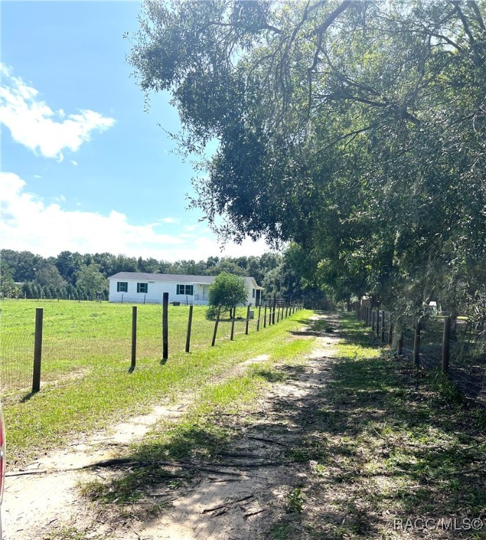 Derby Oaks Dr, Floral City, FL 34436