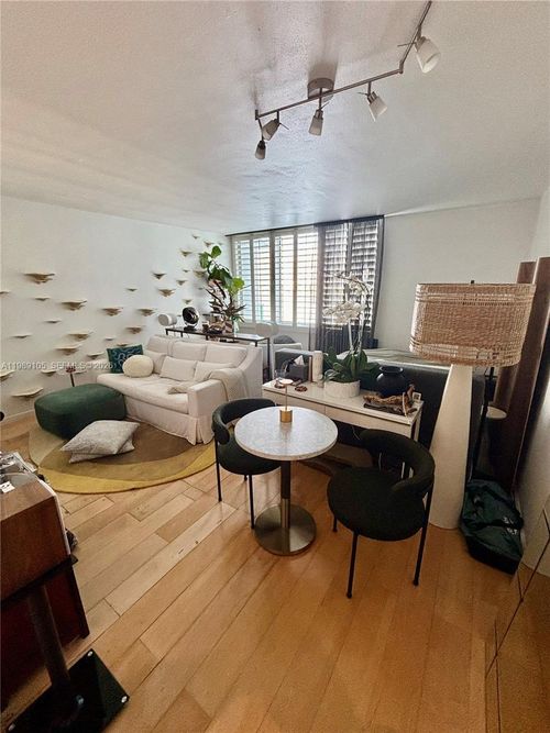 apt-1122-1000 West Ave, Miami Beach, FL, 33139-4727 | Card Image