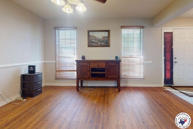 115 Barkman Creek Trace Rd, House other with 3 bedrooms, 2 bathrooms and null parking in Hooks TX | Image 6