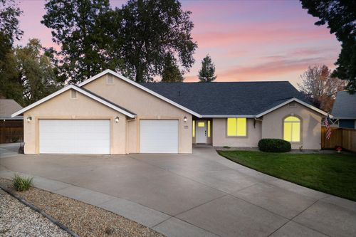 2899 Gunn Ct, Redding, CA, 96001-5485 | Card Image