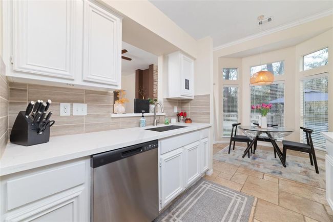 36 N Rain Forest Ct, House other with 4 bedrooms, 2 bathrooms and 2 parking in Spring TX | Image 11