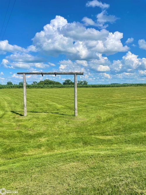 3805 480th St, Buffalo Center, IA, 50424-7582 | Card Image