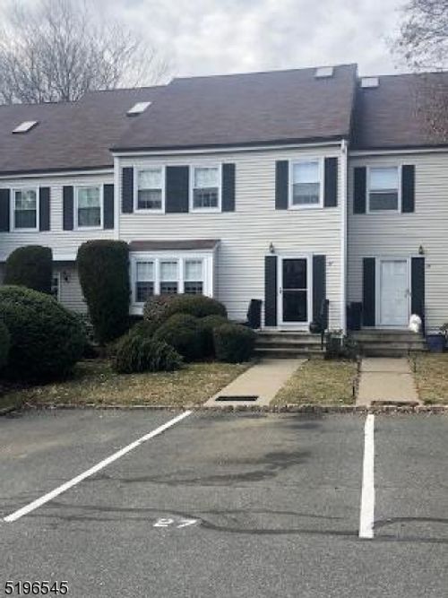 27 Wexford Dr, Mendham, NJ, 07945-2007 | Card Image