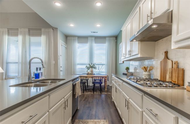 Kitchen | Image 10