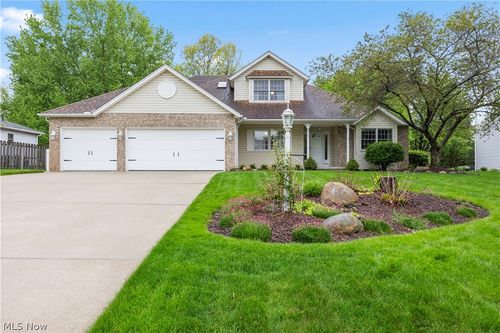 675 Juniper Ln, Brunswick, OH, 44212-4701 | Card Image