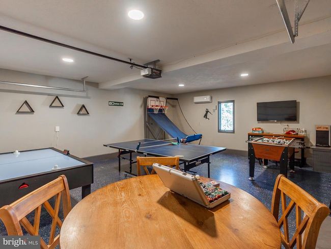 160 Wilson Way, House other with 4 bedrooms, 4 bathrooms and null parking in MCGAHEYSVILLE VA | Image 36