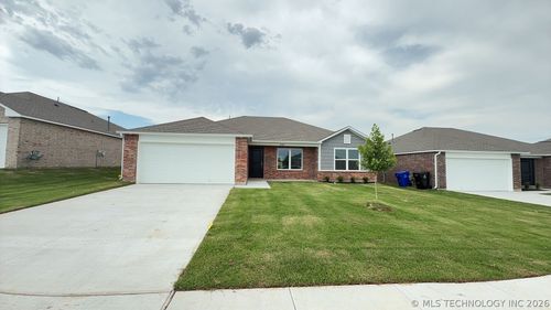 1604 E Gary Street, Broken Arrow, OK, 74012 | Card Image