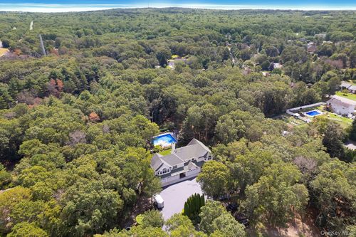 396 Eastport Manor Rd, Manorville, NY, 11949-3350 | Card Image