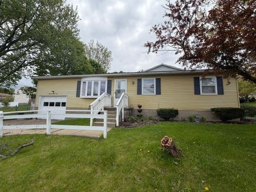 1937 42nd St, Erie, PA, 16510-3596 | Card Image