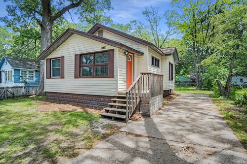 3116 Temple St, Muskegon Heights, MI, 49444-2732 | Card Image