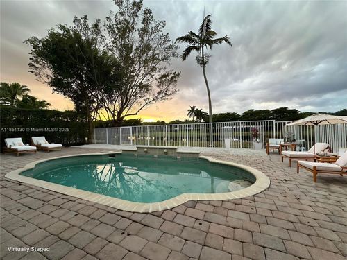 1048 Sunflower Cir, Weston, FL, 33327-2104 | Card Image