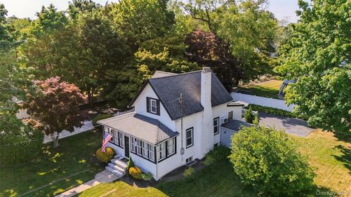 259 Woodlawn Ave, Saint James, NY, 11780-2525 | Card Image