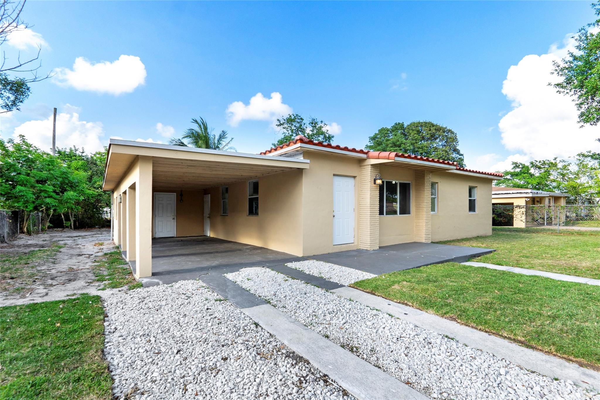 14th Ct, Fort Lauderdale, FL 33311