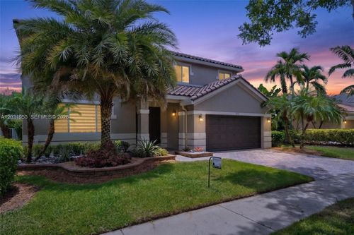830 Hawthorn Ter, Weston, FL, 33327-2118 | Card Image