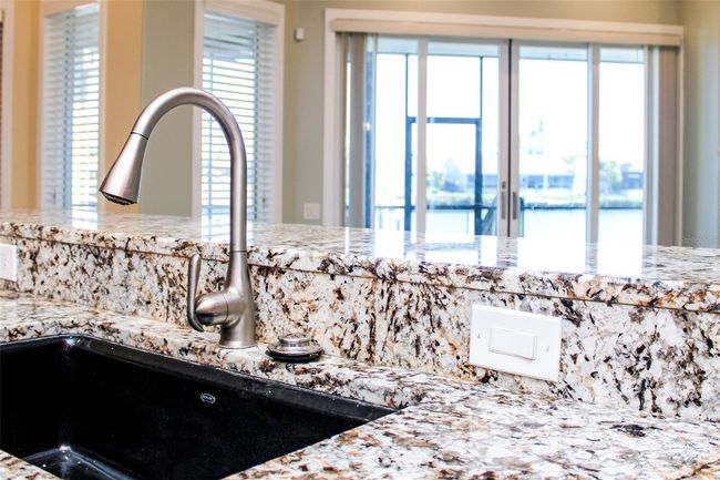946 Allegro Ln, House other with 4 bedrooms, 3 bathrooms and null parking in APOLLO BEACH FL | Image 20