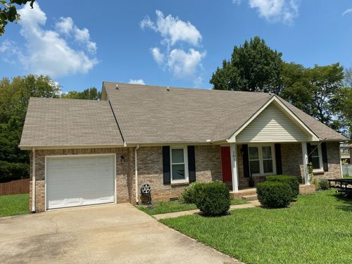 301 Marys Oak Dr, Clarksville, TN, 37042-5493 | Card Image