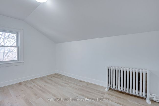 43 Centre St, Home with 5 bedrooms, 3 bathrooms and 2 parking in St. Catharines ON | Image 9