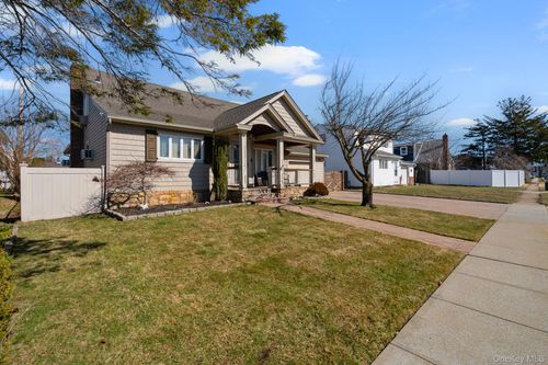 2637 Lexington Ave, East Meadow, NY, 11554-3521 | Card Image