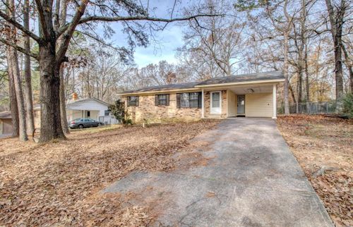 8 Bay St, Little Rock, AR, 72204-3315 | Card Image