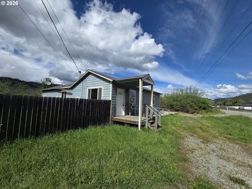 340 E 6th Ave, Riddle, OR, 97469 | Card Image