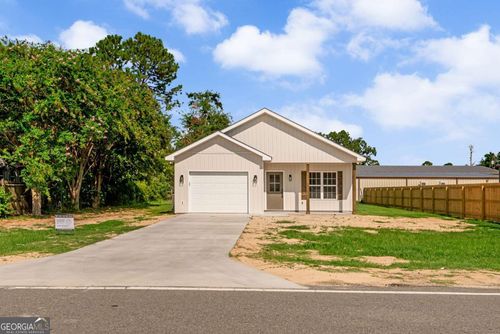 260 Central St, Baxley, GA, 31513-8685 | Card Image