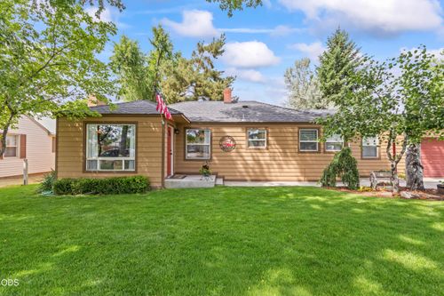 751 Ne Lookout Ave, Prineville, OR, 97754-1212 | Card Image