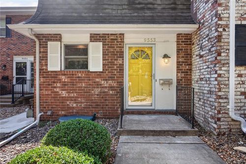 9553 Perry Ln, Overland Park, KS, 66212-5153 | Card Image