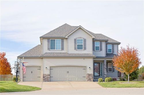 900 Se Forest Ridge Ct, Blue Springs, MO, 64014-5233 | Card Image