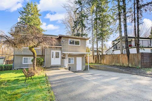 8076 139a St, Surrey, BC, V3W8P6 | Card Image