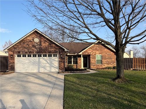 8760 Candlestick Ln, Dayton, OH, 45424-7008 | Card Image
