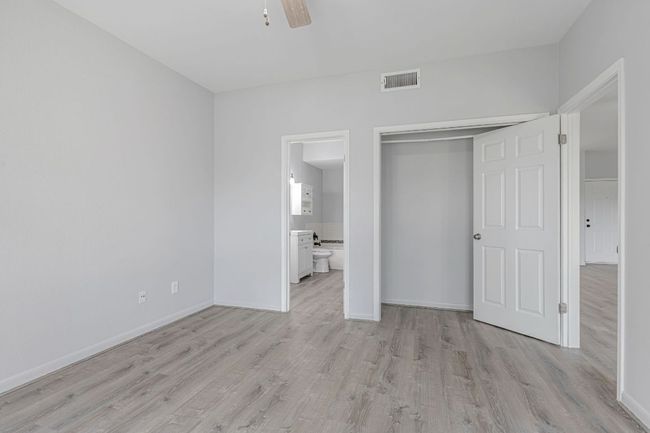 APT-1601 - 2450 Wickersham Ln, Condo with 2 bedrooms, 2 bathrooms and 3 parking in Austin TX | Image 22