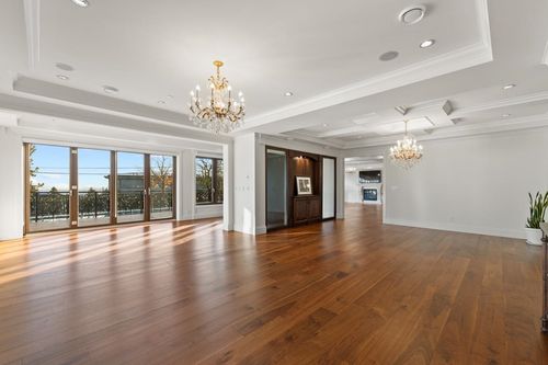 1118 Crestline Rd, West Vancouver, BC, V7S2E4 | Card Image