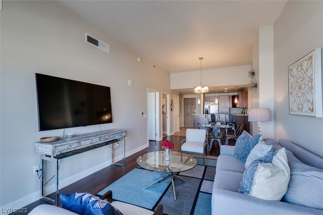 UNIT-1618 - 150 Las Vegas Blvd N, Condo with 1 bedrooms, 2 bathrooms and null parking in Las Vegas NV | Image 11