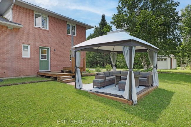 42 Strickland Rd, House other with 3 bedrooms, 2 bathrooms and 8 parking in Lombardy ON | Image 28