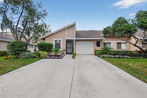 8081 Springtree Road, Boca Raton, FL, 33496 | Card Image