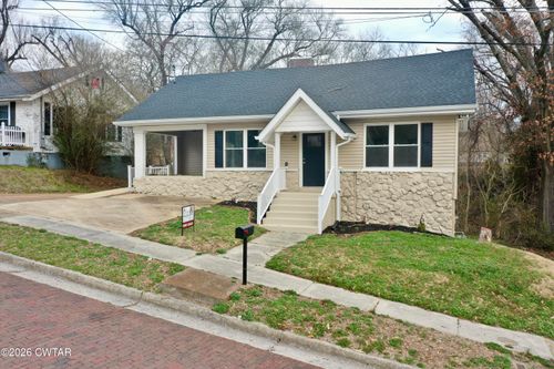 530 Elm Ave, Dyersburg, TN, 38024-3944 | Card Image