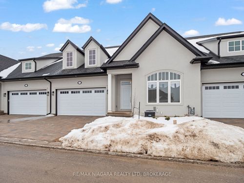 2-5 Butternut Crescent, Fort Erie, ON, L0S1N0 | Card Image