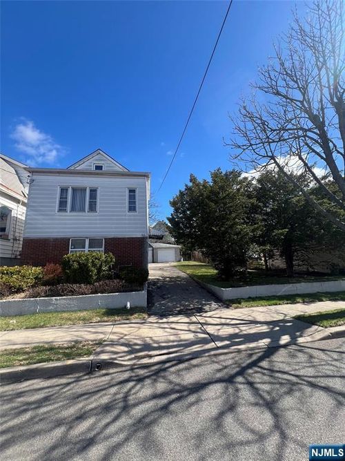 44 Scudder St, Garfield, NJ, 07026-2558 | Card Image