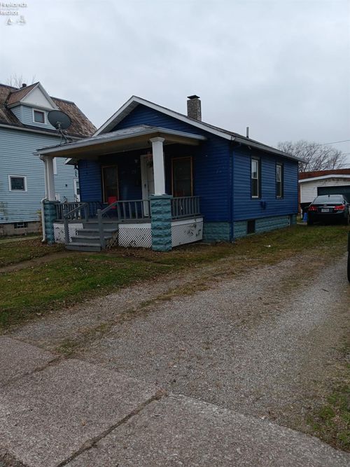 131 S Logan St, Elyria, OH, 44035-6221 | Card Image