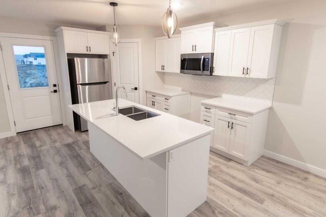 11433 95 Street, Home with 3 bedrooms, 3 bathrooms and 2 parking in Clairmont AB | Image 18