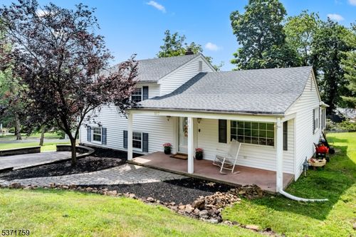 517 Cardinal Ln, Green Brook, NJ, 08812-2124 | Card Image