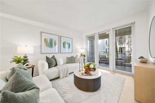 204-2233 Martin, Irvine, CA, 92612-1436 | Card Image