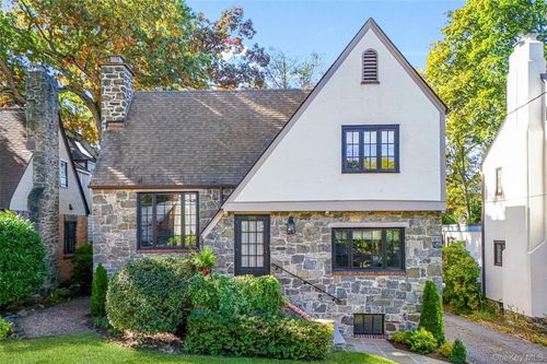 206 Knollwood Ave, Mamaroneck, NY, 10543-1246 | Card Image