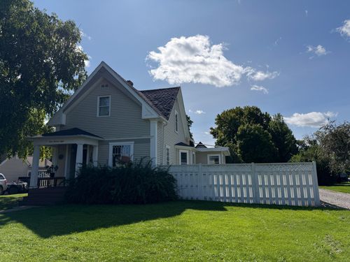 308 Center St E, Roseau, MN, 56751-1509 | Card Image