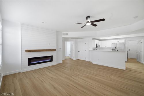 1022-5855 Valley Dr, North Las Vegas, NV, 89031-4165 | Card Image