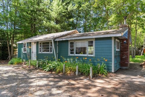 12 Edgewood Dr, East Falmouth, MA, 02536-5911 | Card Image